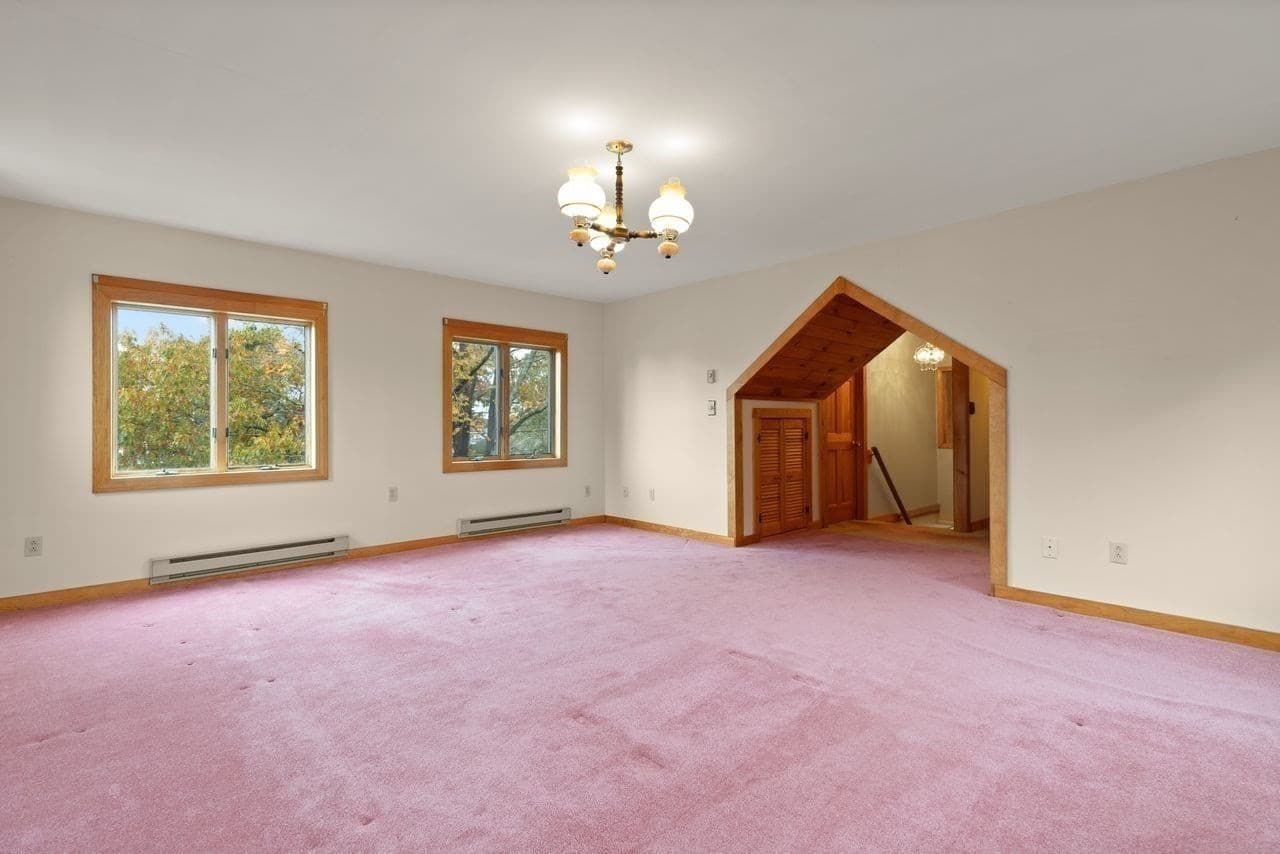 Single Family Residence at 10 Oak St, Wareham MA 02571, photo 17 of 41