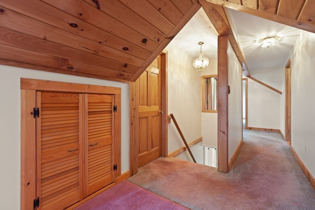 Single Family Residence at 10 Oak St, Wareham MA 02571, photo 16 of 41