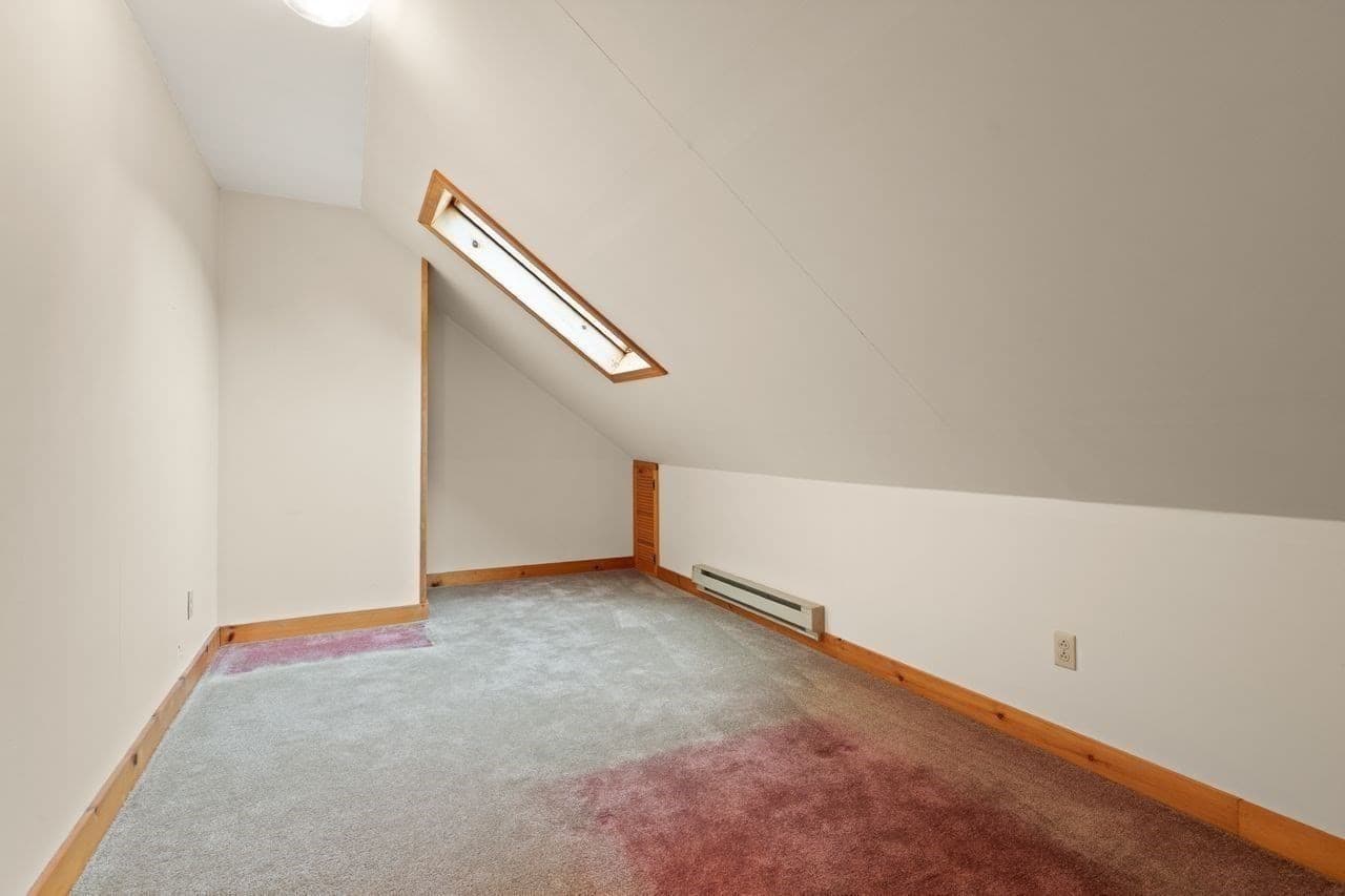 Single Family Residence at 10 Oak St, Wareham MA 02571, photo 22 of 41