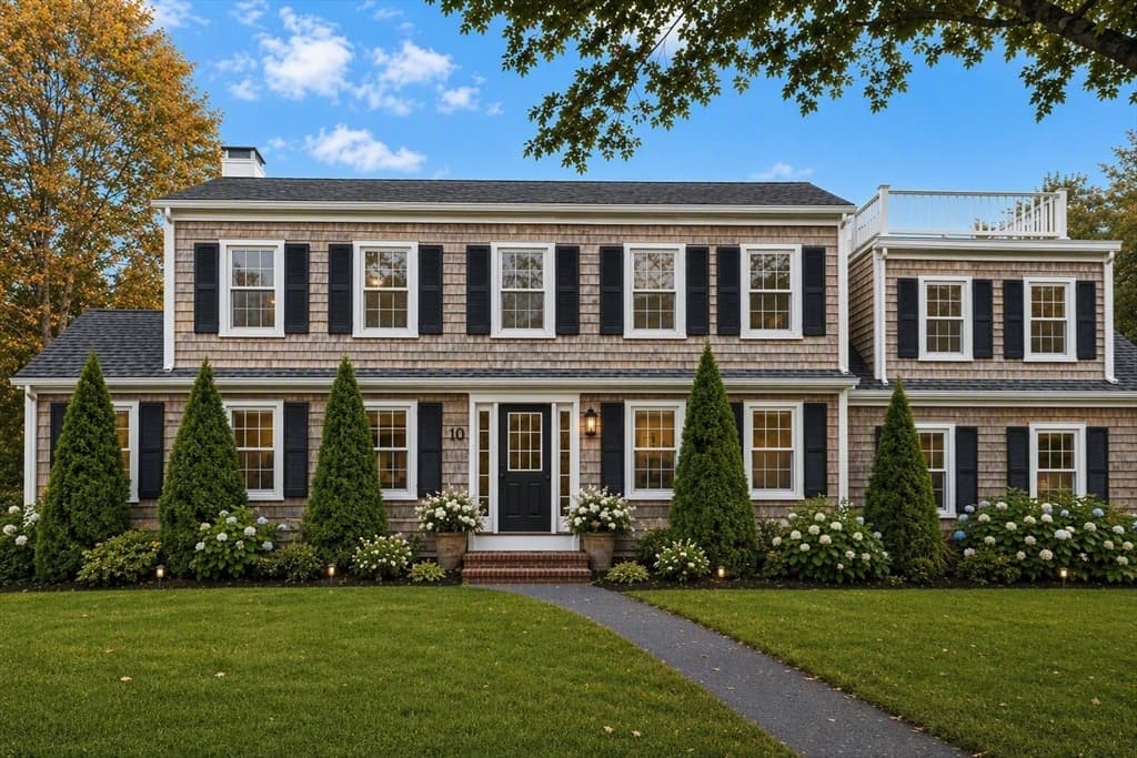 10 Oak St, Wareham MA 02571