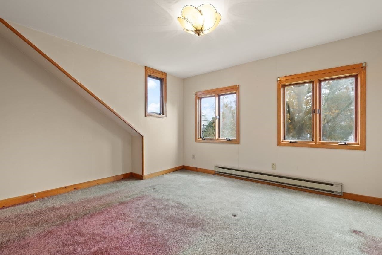 Single Family Residence at 10 Oak St, Wareham MA 02571, photo 19 of 41