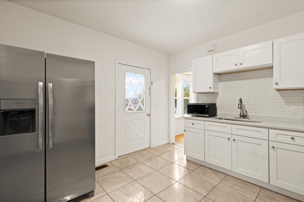 10 Minthorne St, Worcester MA 01603 photo 17