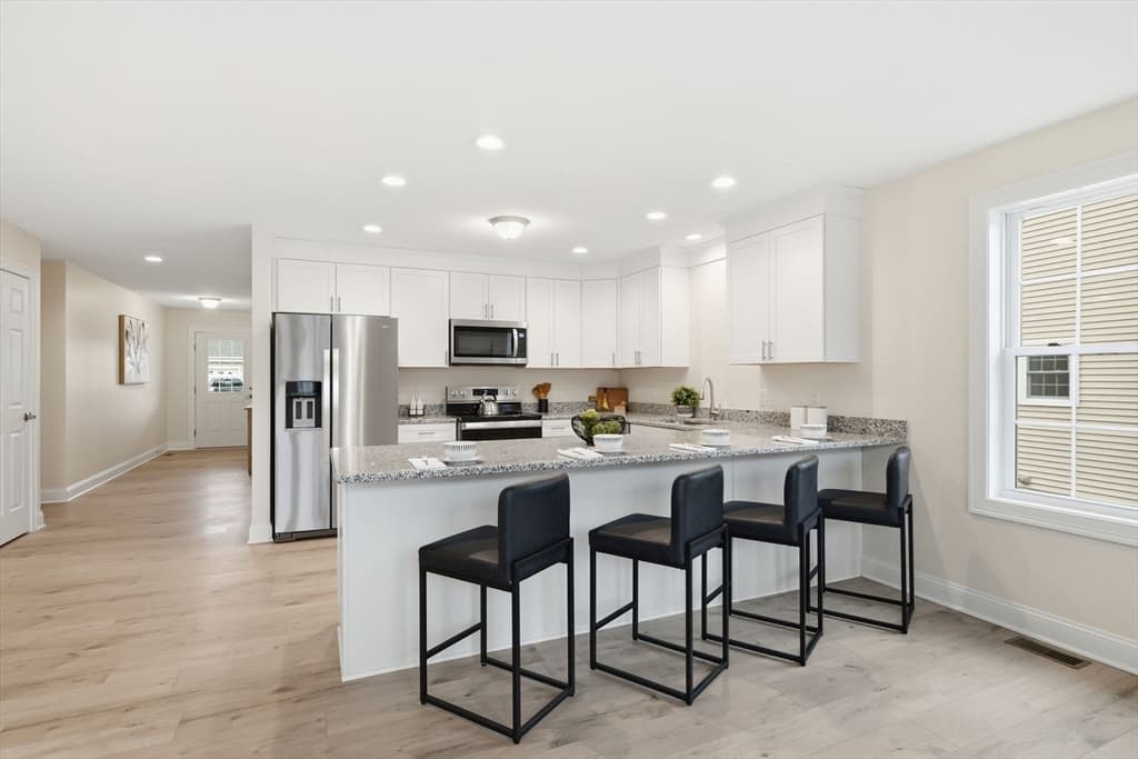 Condominium at 32 Lodge Lane # 32, Wilbraham MA 01095, photo 10 of 42