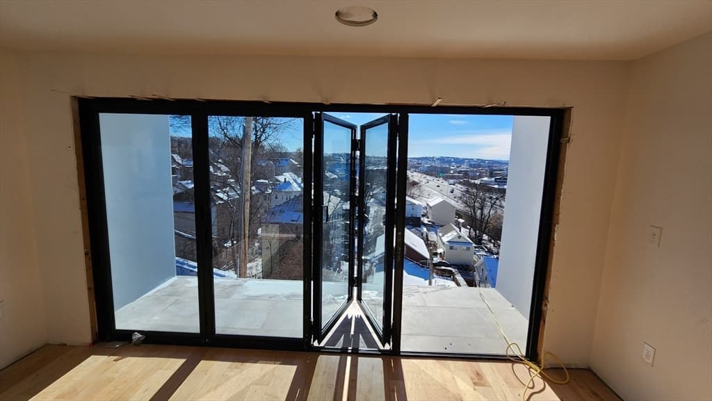 Condominium at 47 Laurel St # 47, Worcester MA 01605, photo 13 of 24