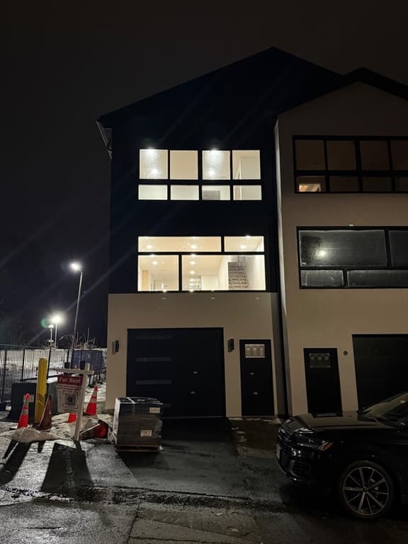 Condominium at 47 Laurel St # 47, Worcester MA 01605, photo 17 of 24