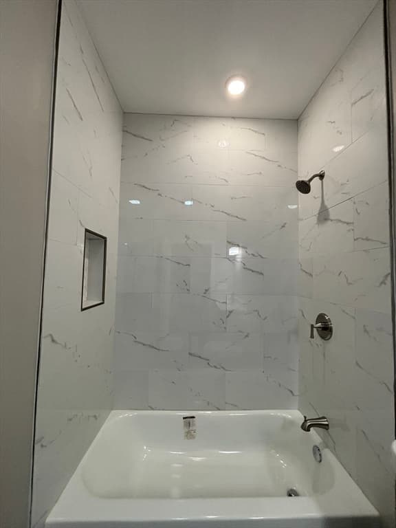 Condominium at 13 Nahant Street # 4B, Lynn MA 01902, photo 26 of 39