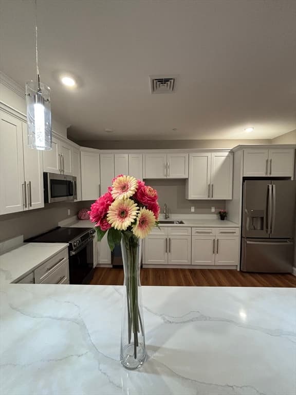 Condominium at 13 Nahant Street # 4B, Lynn MA 01902, photo 7 of 39