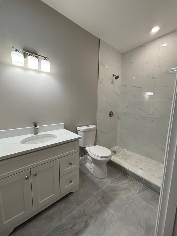 Condominium at 13 Nahant Street # 4B, Lynn MA 01902, photo 32 of 39