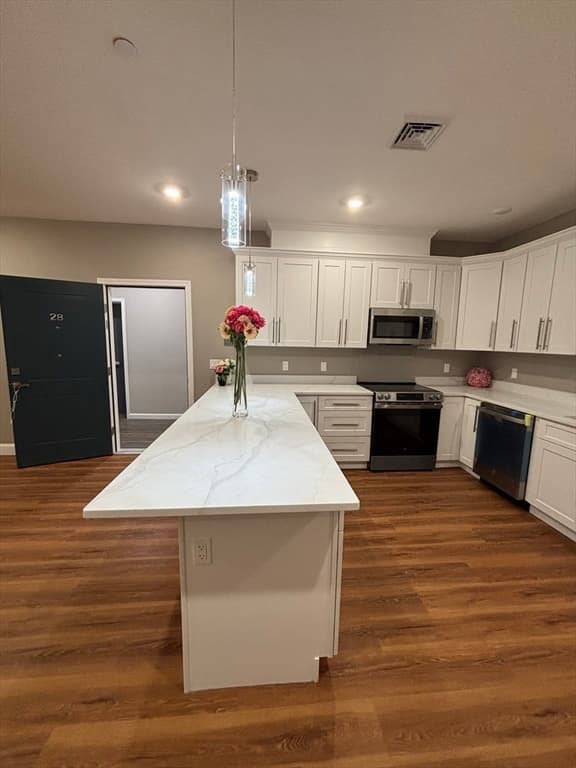 Condominium at 13 Nahant Street # 4B, Lynn MA 01902, photo 10 of 39