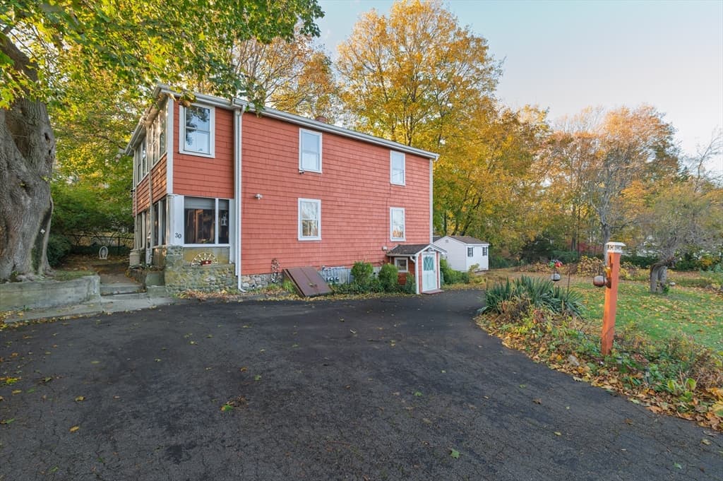 30 Puritan Rd, Weymouth MA 02189 photo 2