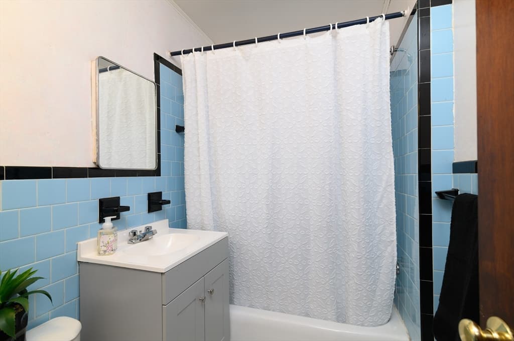 30 Puritan Rd, Weymouth MA 02189 photo 12