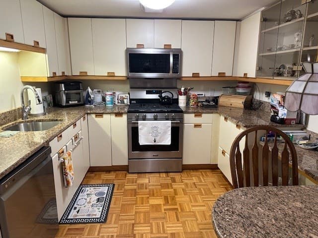 Condominium at 166 Place Ln # 166, Woburn MA 01801, Woburn, photo 2 of 26