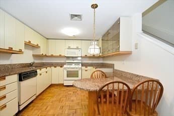 Condominium at 166 Place Ln # 166, Woburn MA 01801, Woburn, photo 4 of 26