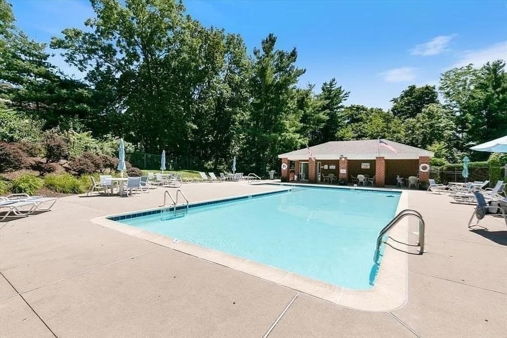 Condominium at 166 Place Ln # 166, Woburn MA 01801, Woburn, photo 25 of 26