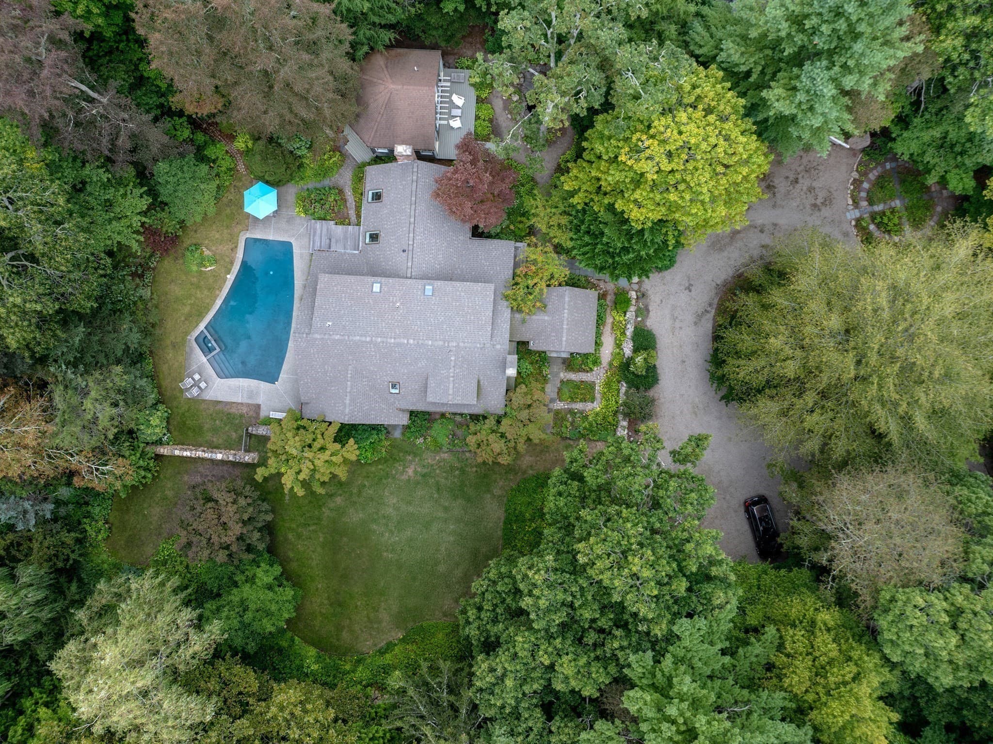 Single Family Residence at 16 Vine St, Marion MA 02738, Marion, photo 2 of 42