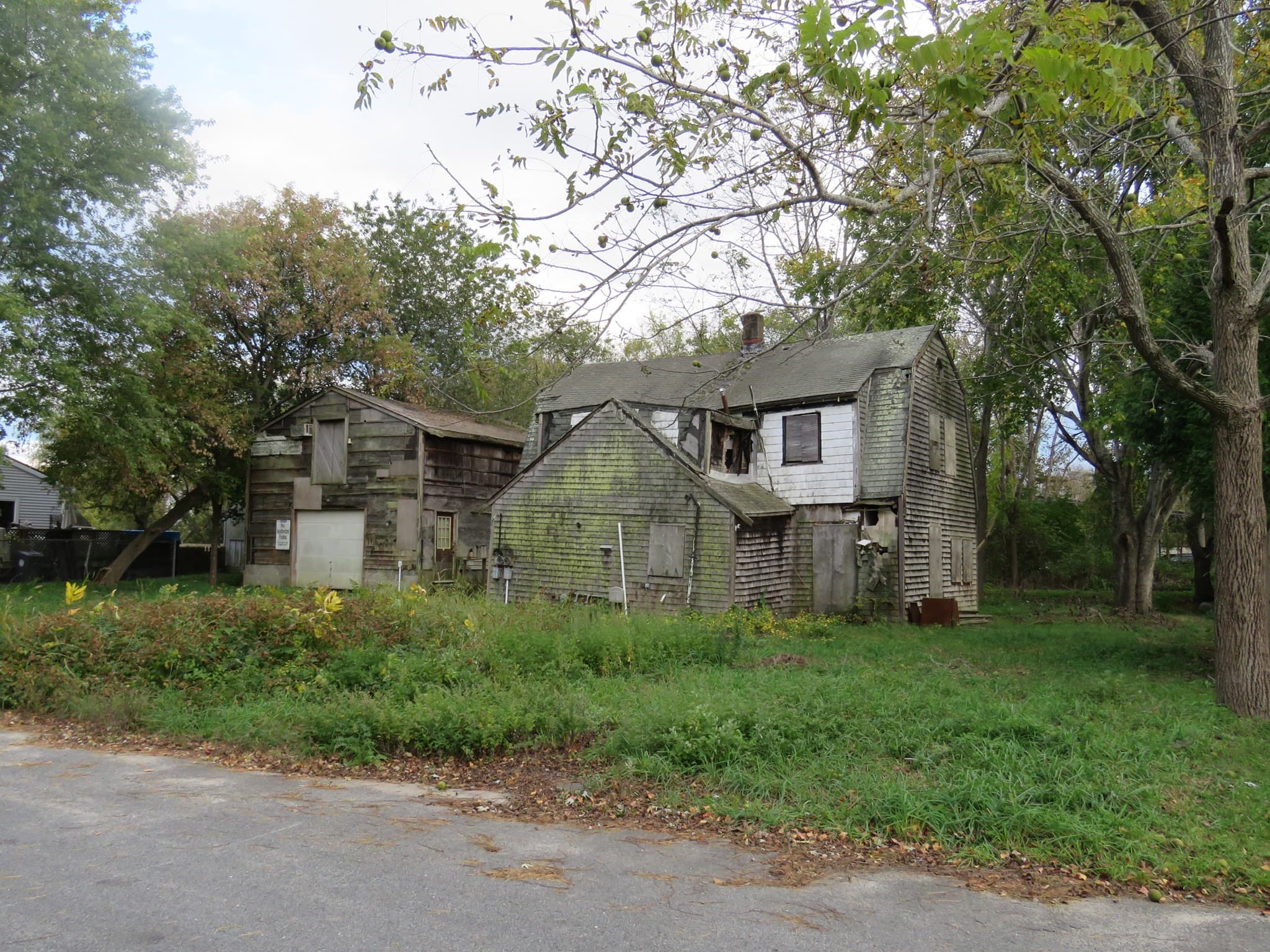 Residential at 44 Bernard St, Acushnet MA 02743, photo 5 of 7