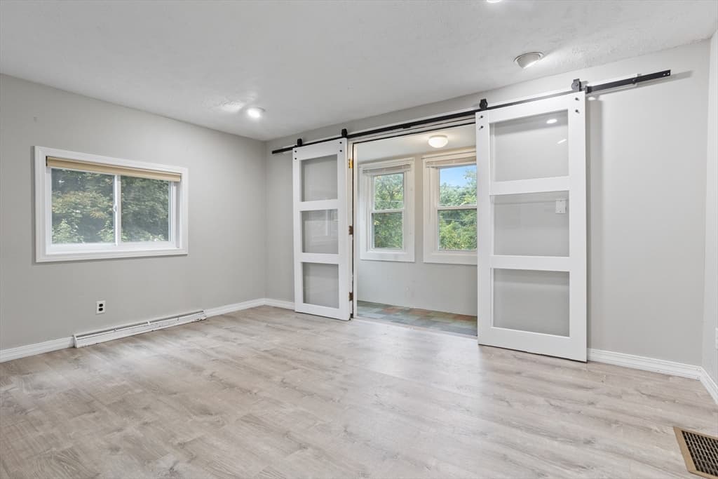 Condominium at 16 Middlesex Street # 4, Chelmsford MA 01863, Chelmsford, photo 7 of 27