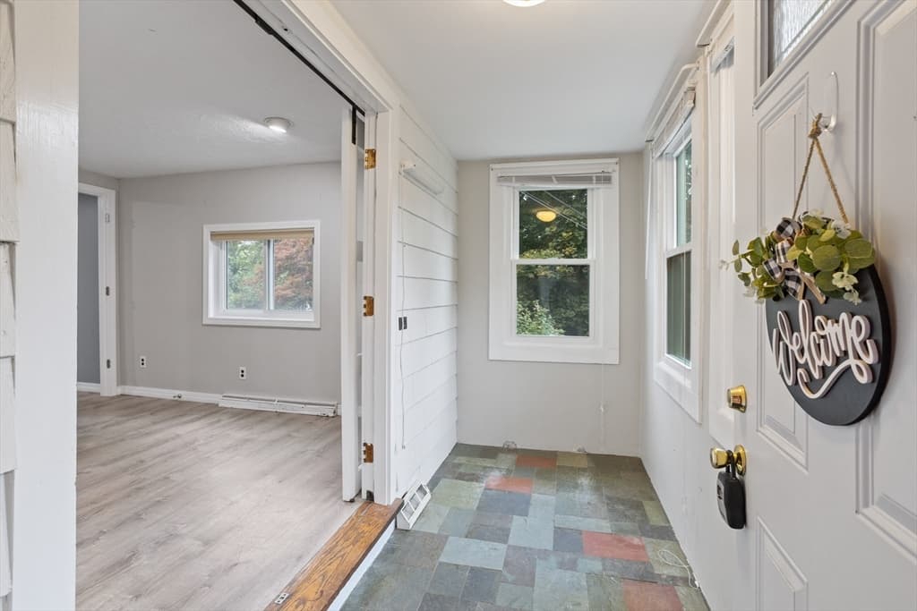 Condominium at 16 Middlesex Street # 4, Chelmsford MA 01863, Chelmsford, photo 3 of 27