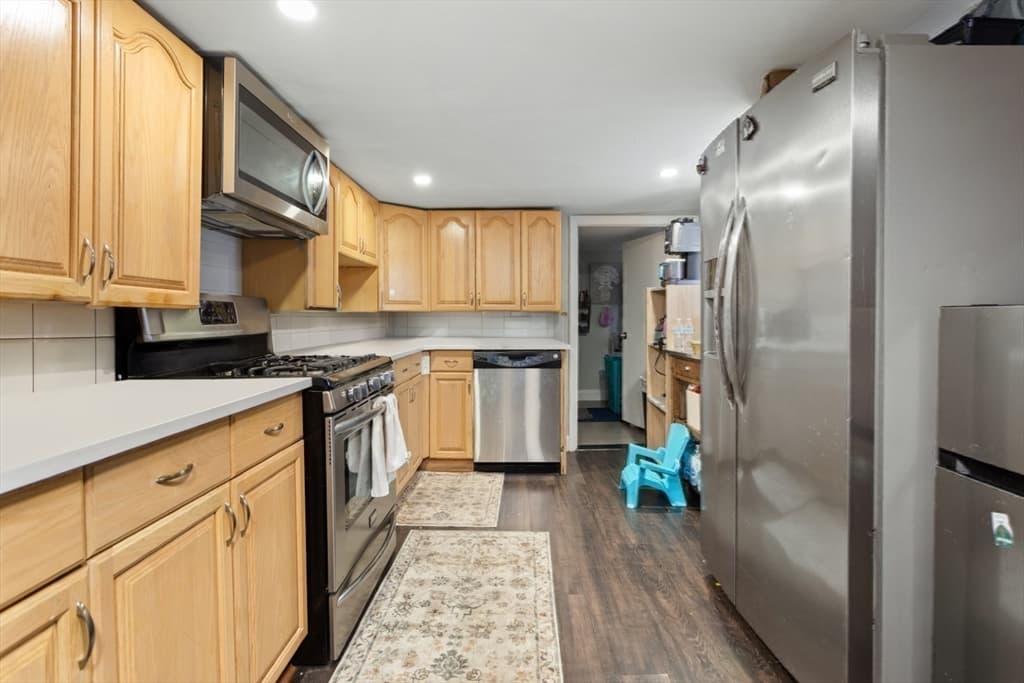 Multi Family at 14 Bay Rd, Revere MA 02151, photo 22 of 38