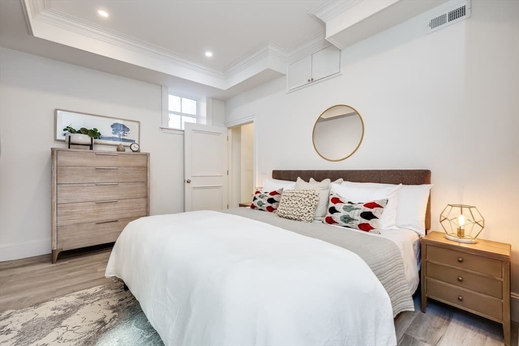 Single Family Residence at 1 Fairfield Street, Boston MA 02116, photo 12 of 28