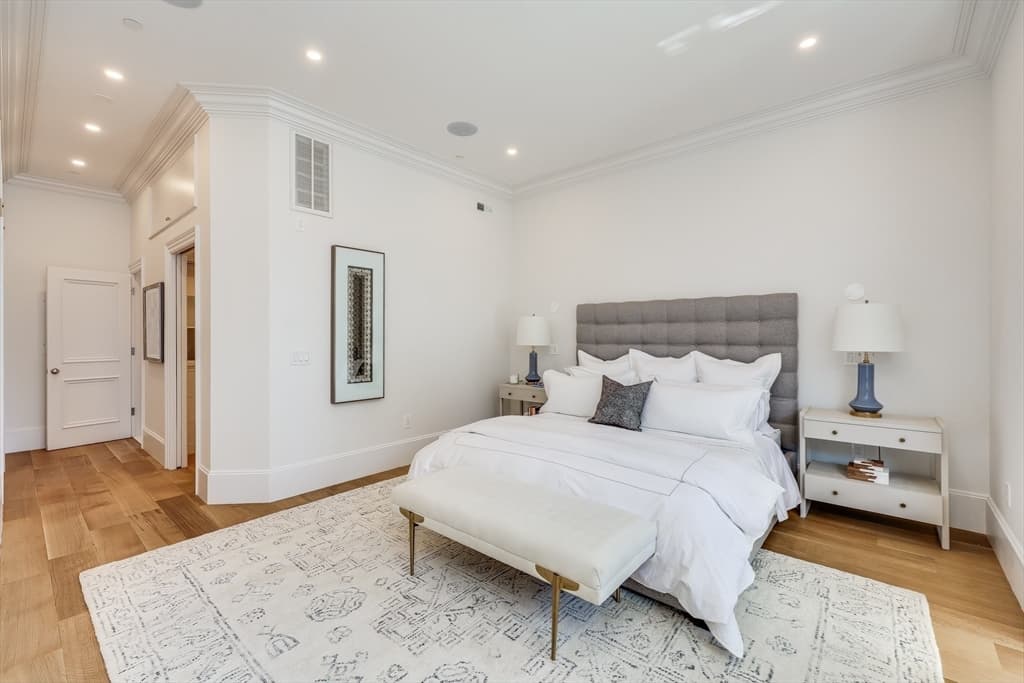 Single Family Residence at 1 Fairfield Street, Boston MA 02116, photo 7 of 28