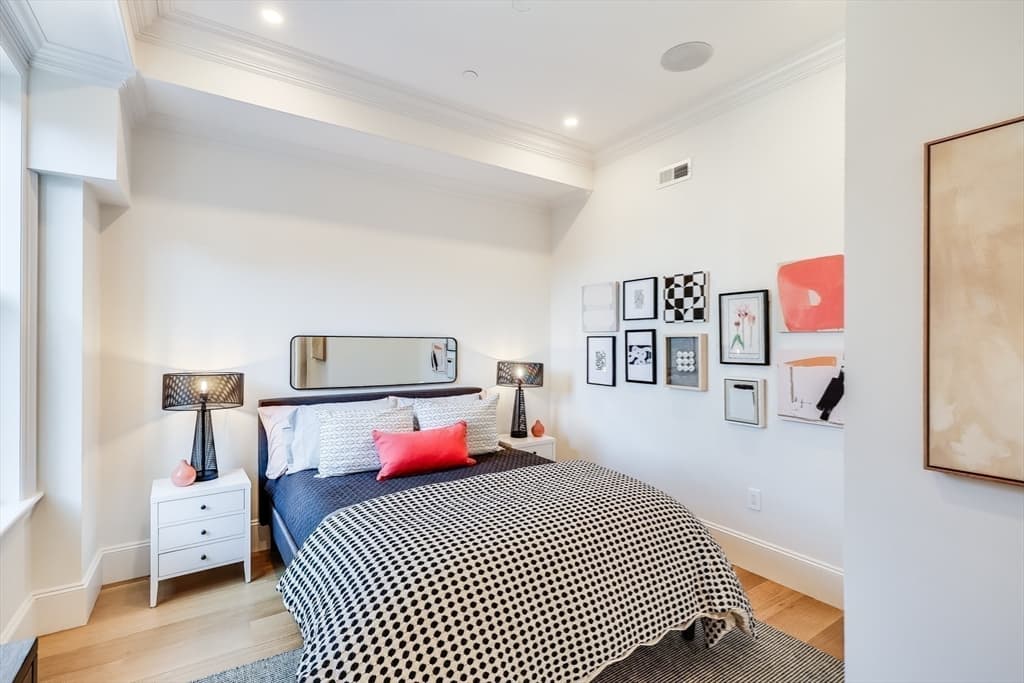 Single Family Residence at 1 Fairfield Street, Boston MA 02116, photo 15 of 28