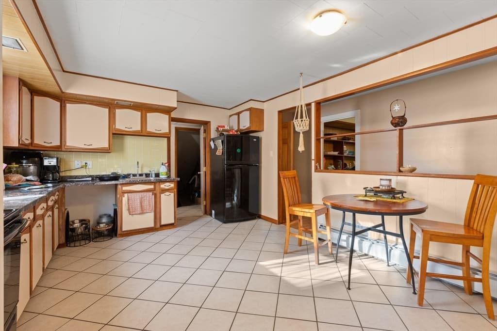 3 Family at 368 Essex Ave, Gloucester MA 01930, Gloucester, photo 22 of 31