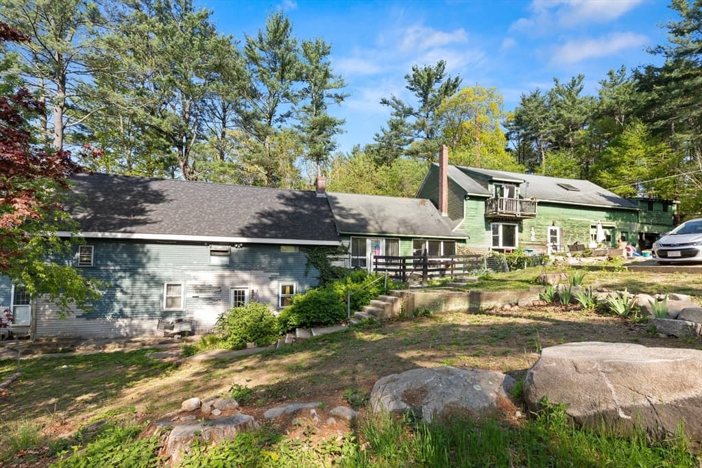 368 Essex Ave, Gloucester MA 01930