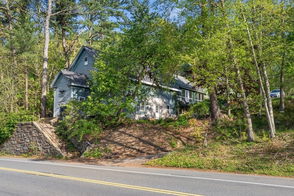 3 Family at 368 Essex Ave, Gloucester MA 01930, Gloucester, photo 28 of 31