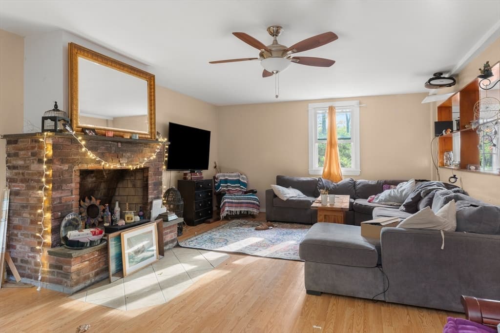 3 Family at 368 Essex Ave, Gloucester MA 01930, Gloucester, photo 18 of 31