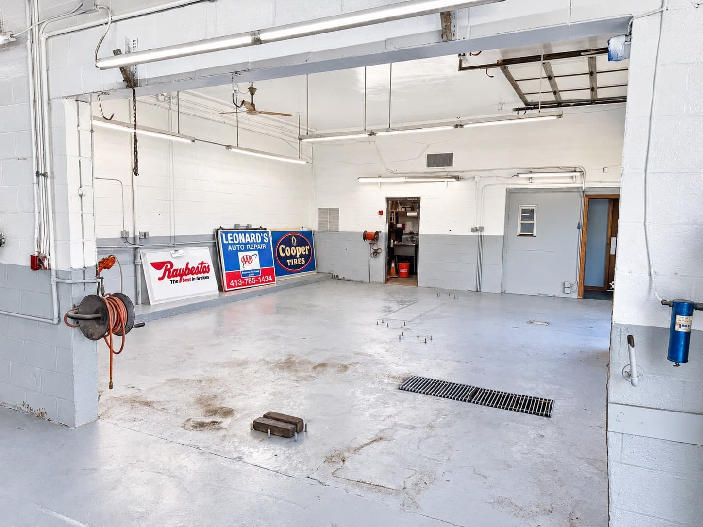 Commercial Sale at 288 Allen St, Springfield MA 01108, Springfield, photo 16 of 17
