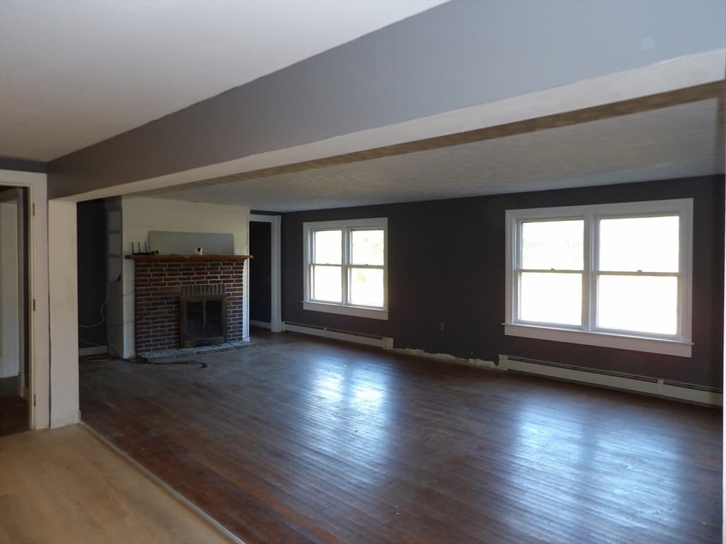 Single Family Residence at 124 Worcester Providence Tpke, Millbury MA 01527, Millbury, photo 5 of 13