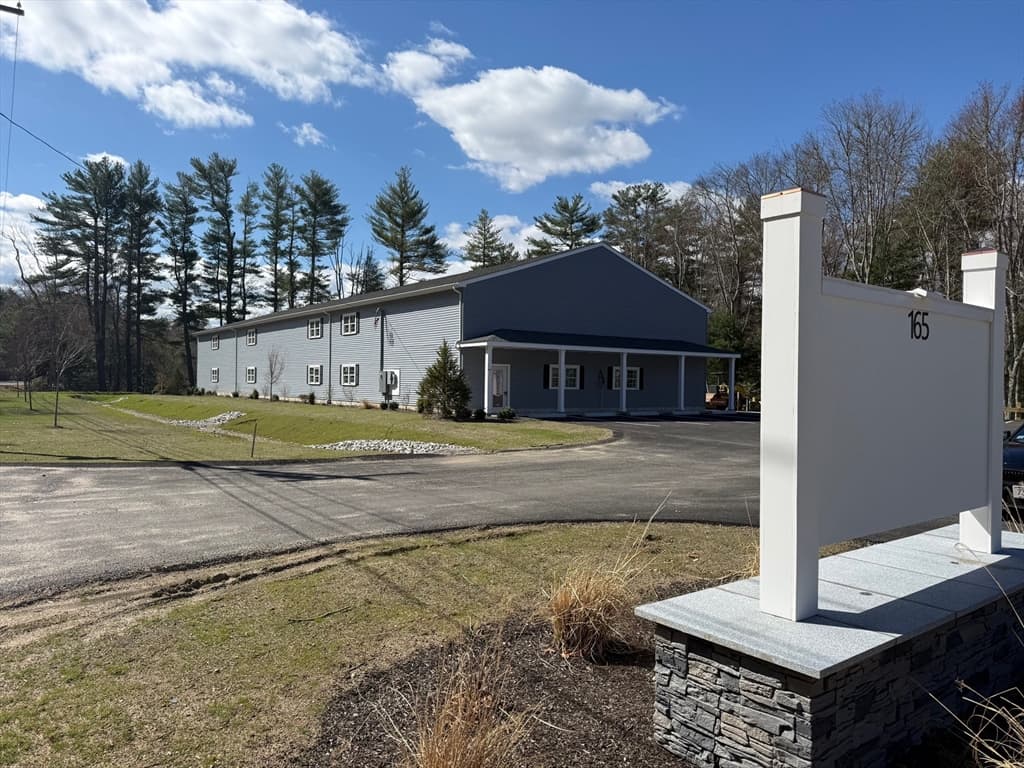 165 Palmer Rd, Plympton MA 02367