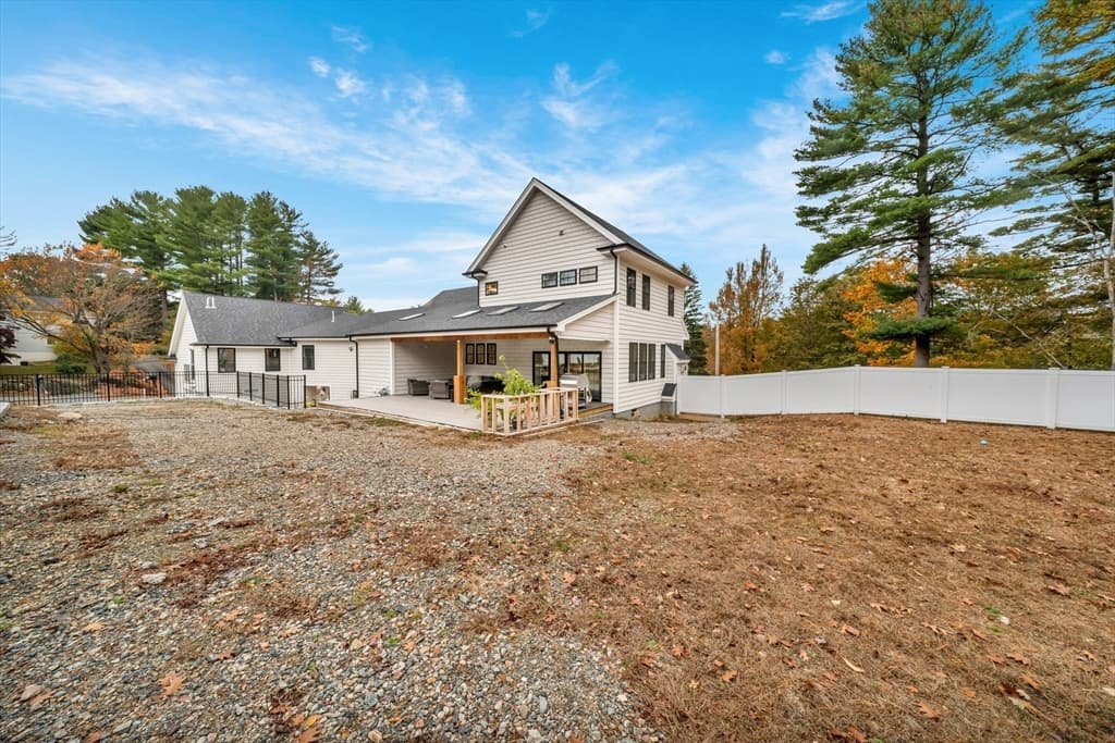 Single Family Residence at 4 Lowell St, Lynnfield MA 01940, Lynnfield, photo 37 of 42