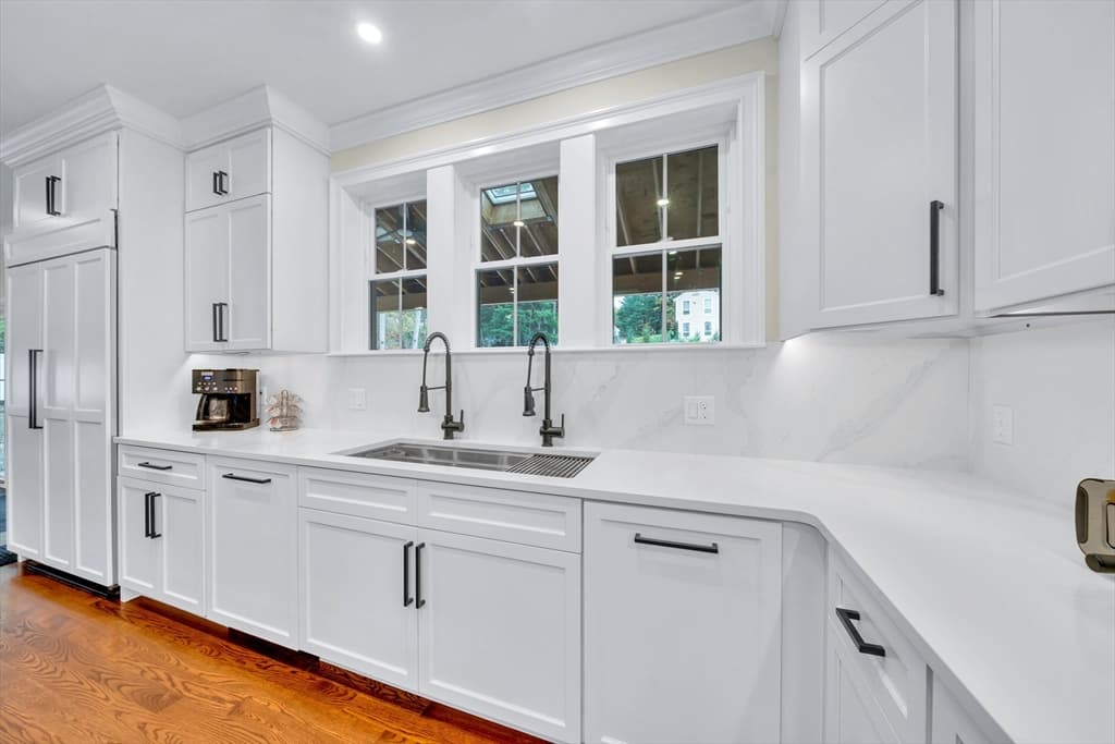 Single Family Residence at 4 Lowell St, Lynnfield MA 01940, Lynnfield, photo 4 of 42