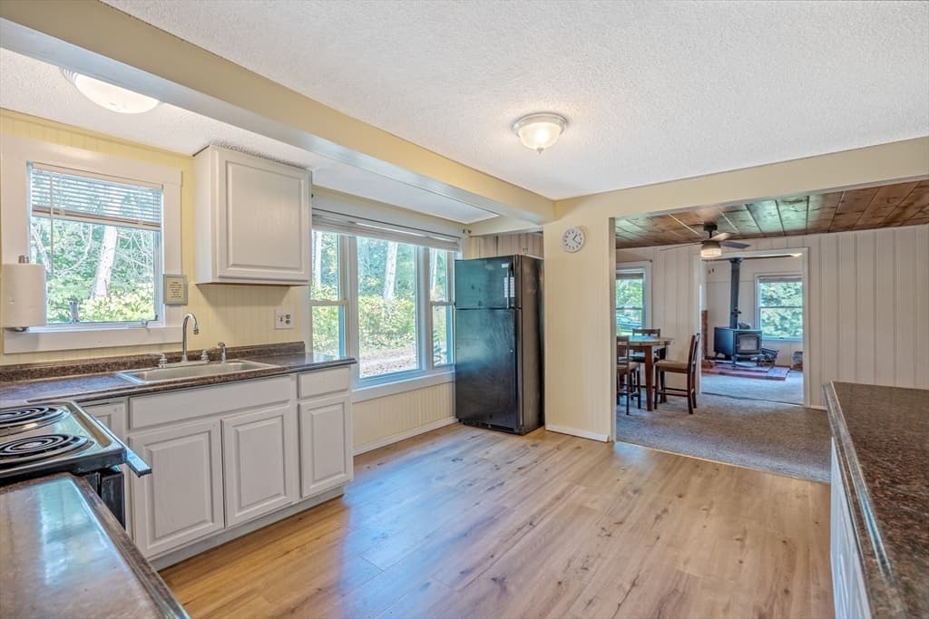 Single Family Residence at 763 Stony Hill Rd, Wilbraham MA 01095, photo 5 of 30