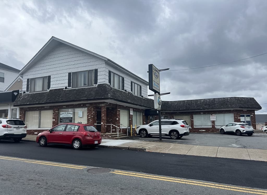 1467 S Main St, Fall River MA 02724