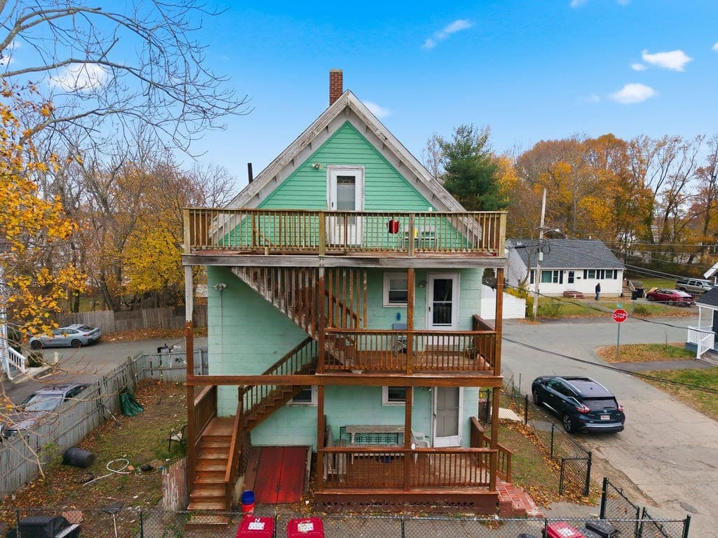 13 Standish St, Brockton MA 02302 photo 6