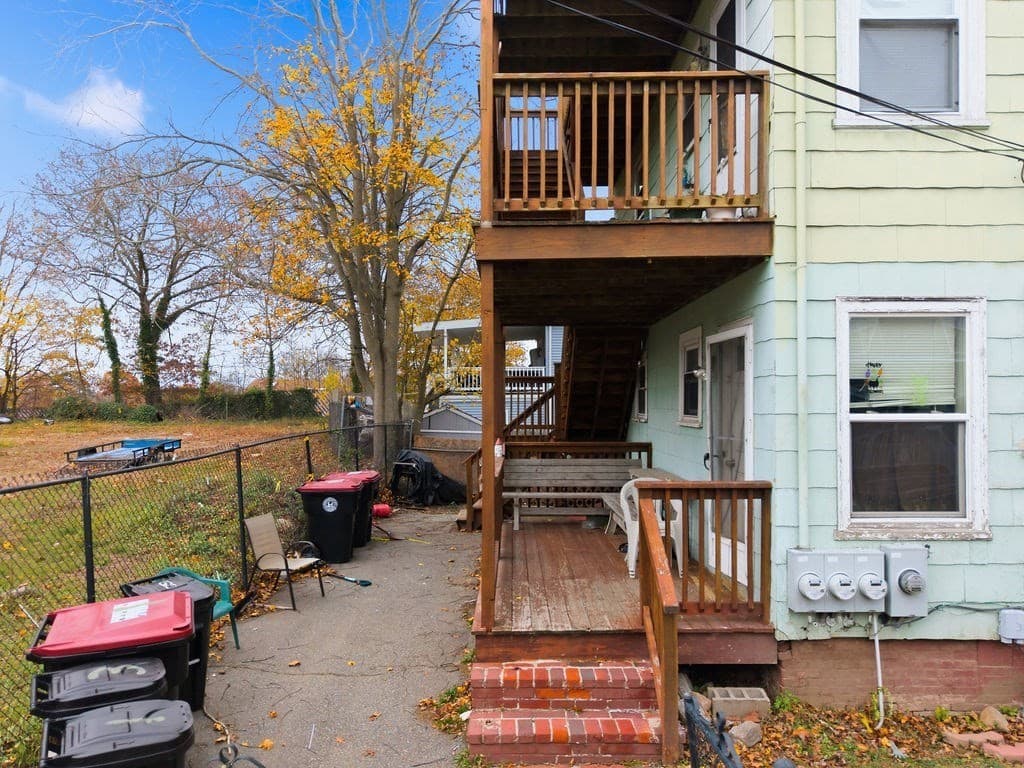 13 Standish St, Brockton MA 02302 photo 8