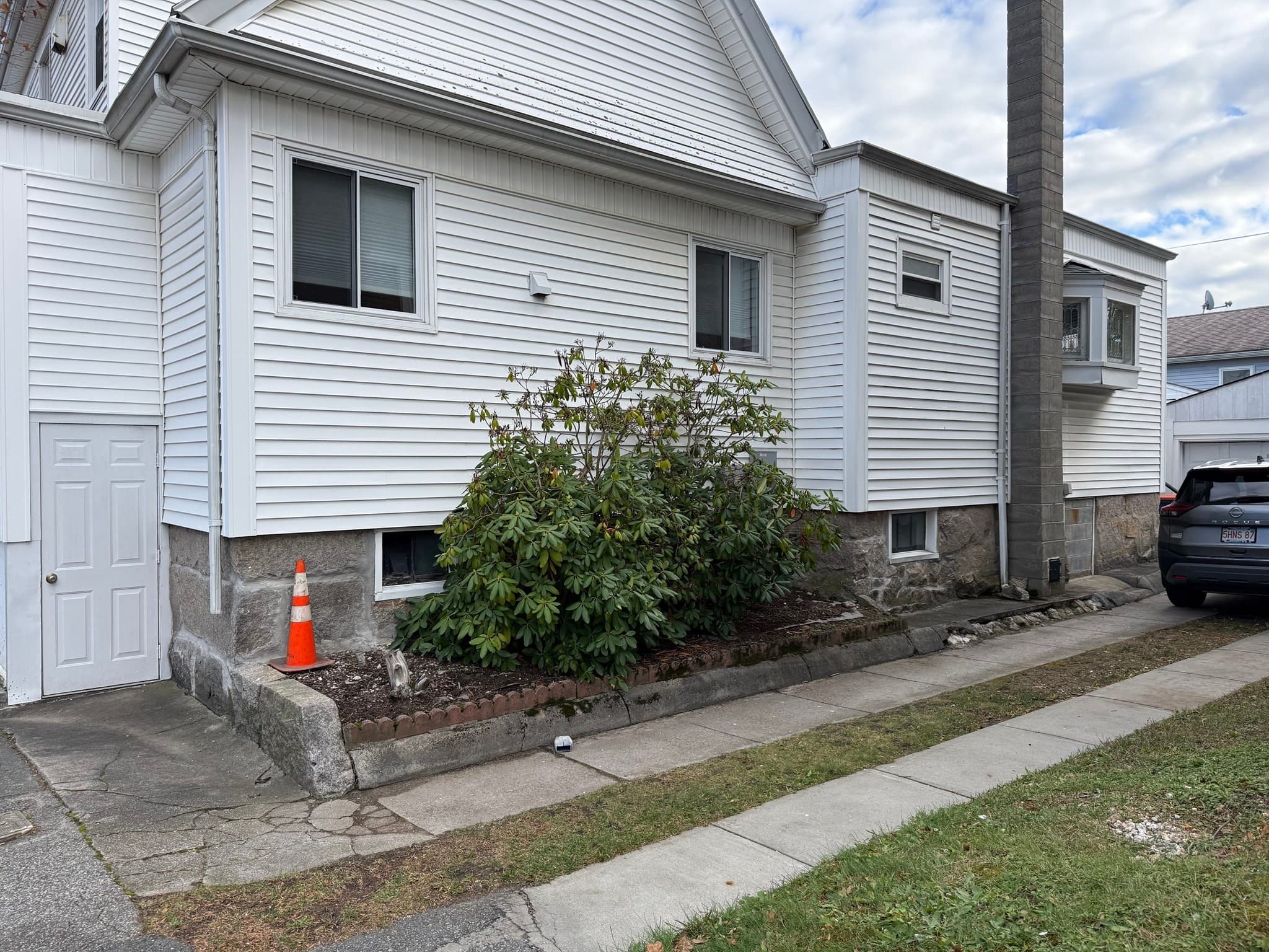 Multi Family at 745 County St, New Bedford MA 02740, photo 4 of 15