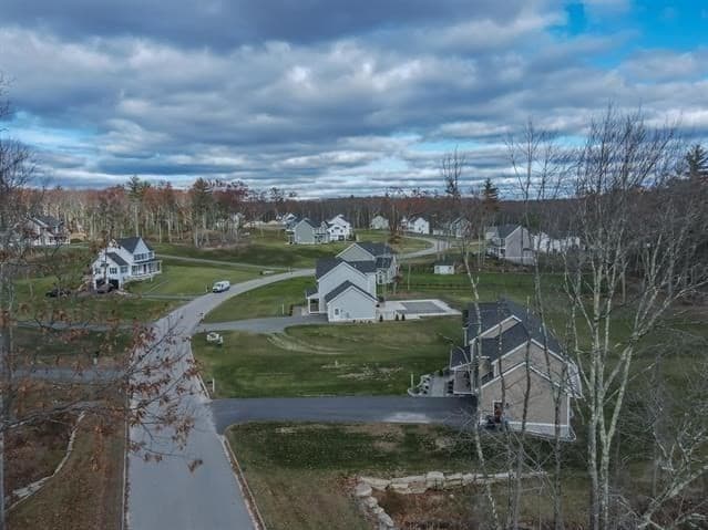 Single Family Residence at 52 Daniel Rd, Derry NH 03038, Derry, photo 6 of 37