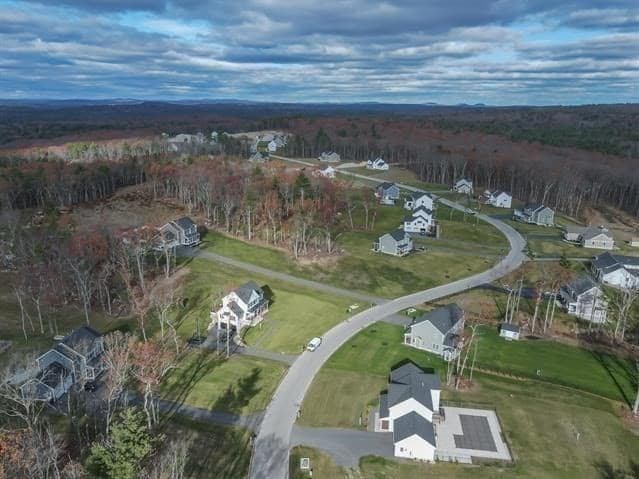Single Family Residence at 52 Daniel Rd, Derry NH 03038, Derry, photo 5 of 37