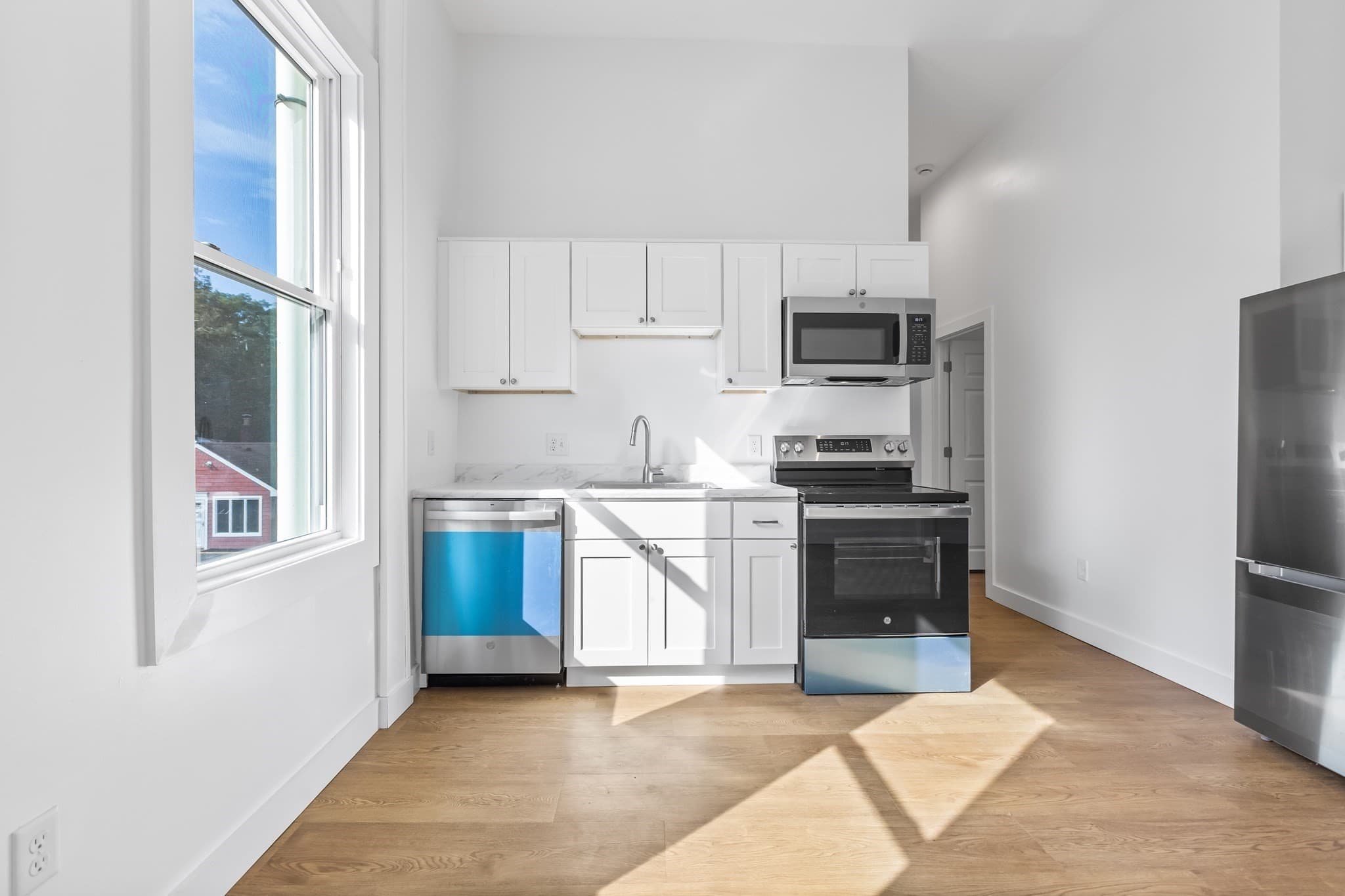 Single Family Residence at 114 Haverhill St, North Reading MA 01864, photo 4 of 29