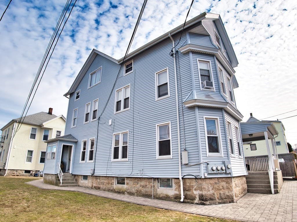5-9 Family at 14-28 Downing St, Fall River MA 02723, photo 9 of 36