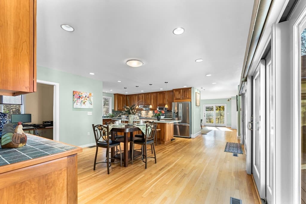 Single Family Residence at 84 Davison Dr., Lincoln MA 01773, Lincoln, photo 24 of 36