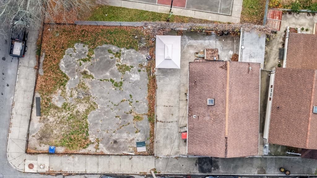 150 Blackmer St, New Bedford MA 02744 photo 3
