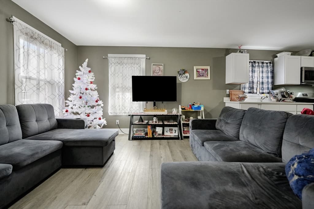 150 Blackmer St, New Bedford MA 02744 photo 14
