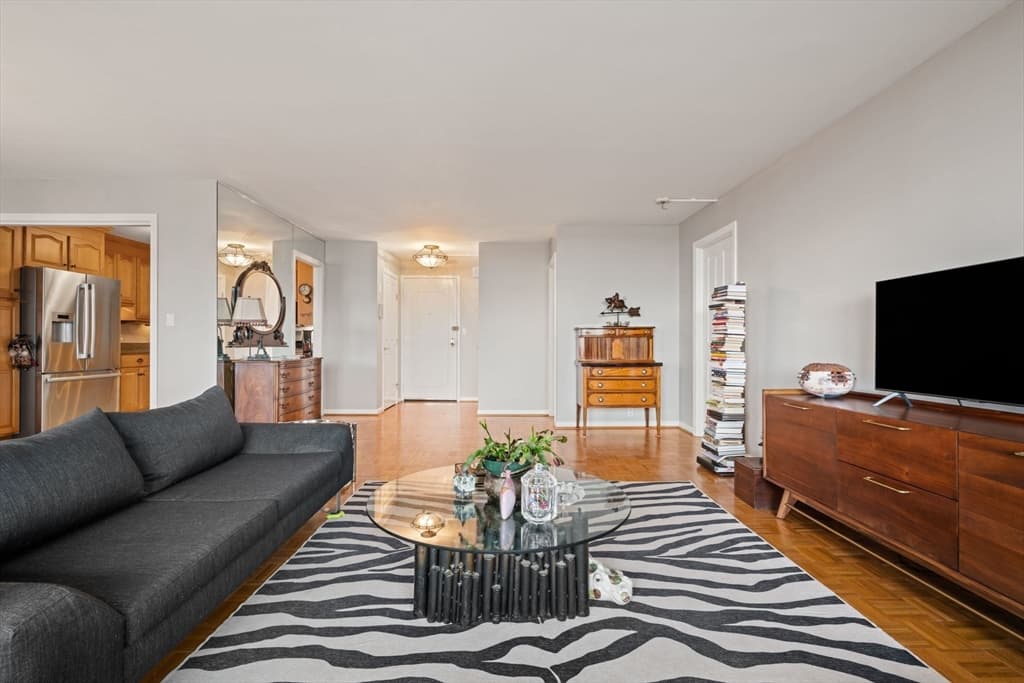 Condominium at 280 Boylston St # 908, Newton MA 02467, Newton, photo 13 of 28