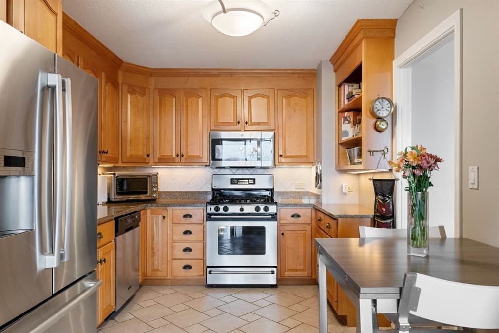 Condominium at 280 Boylston St # 908, Newton MA 02467, Newton, photo 16 of 28