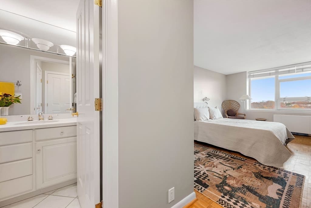Condominium at 280 Boylston St # 908, Newton MA 02467, Newton, photo 19 of 28